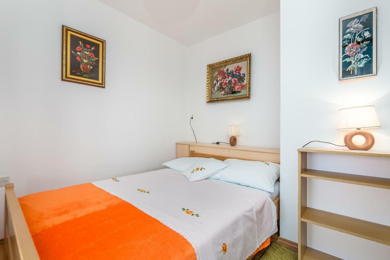 Pinezići Apartmani Strott מראה חיצוני תמונה